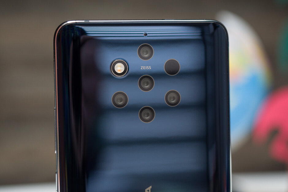 طبق گزارش‌ها، عرضه نوکیا ۹٫۱ PureView تا سال آینده به تعویق افتاده است