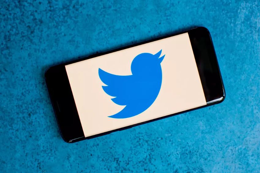 کاهش درآمد توییتر حتی پس از مبارزه با اطلاعات نادرست