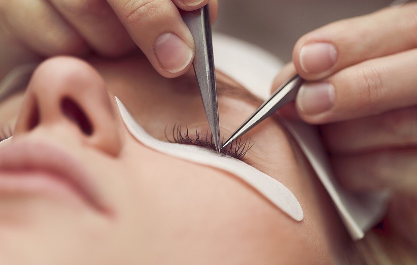 ۱۲+۱ نکته جادویی برای تقویت مژه! 12 eylash 1