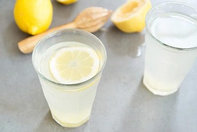 فواید نوشیدن آب لیمو و معده خالی! 6 lemonjuice stomach2 2