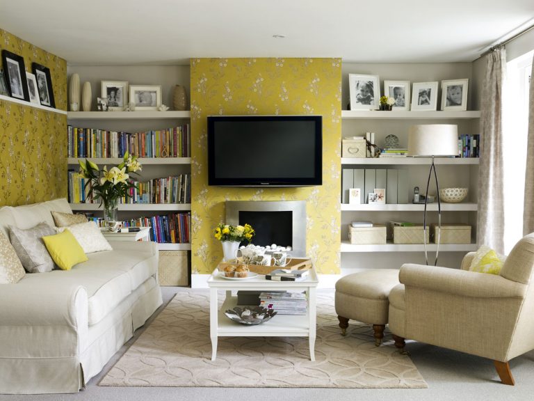 yellow wallpaper living room